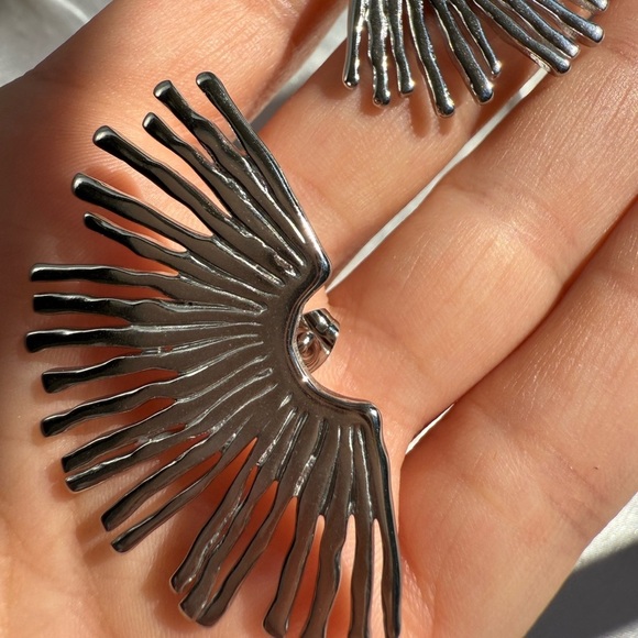 Anthropologe star new Silver Winged Earrings - Picture 10 of 10